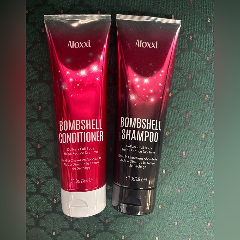 Aloxxi Bombshell Conditioner and shampoo
